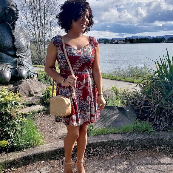 Wine floral print dress w/a sweetheart neck, New! - Picture 5 of 8